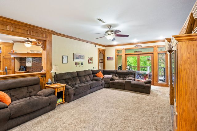 645 W Lancashire Boulevard, Bella Vista, AR 72715