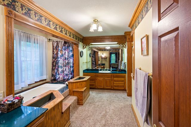 645 W Lancashire Boulevard, Bella Vista, AR 72715