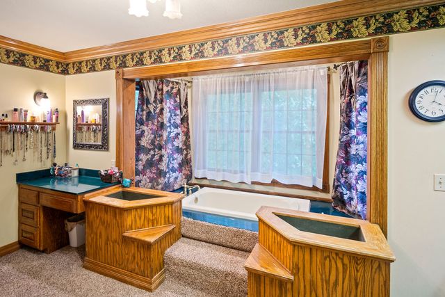 645 W Lancashire Boulevard, Bella Vista, AR 72715