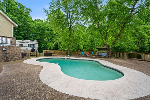 645 W Lancashire Boulevard, Bella Vista, AR 72715