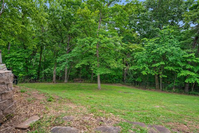 645 W Lancashire Boulevard, Bella Vista, AR 72715