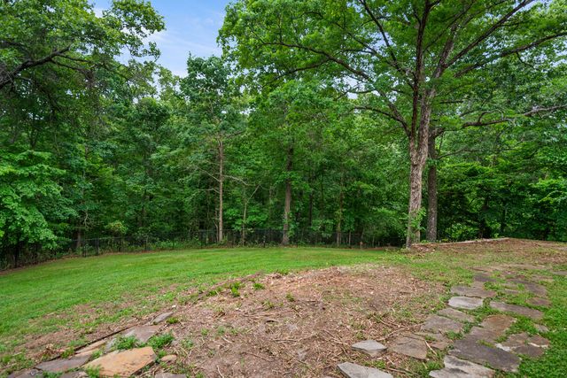 645 W Lancashire Boulevard, Bella Vista, AR 72715