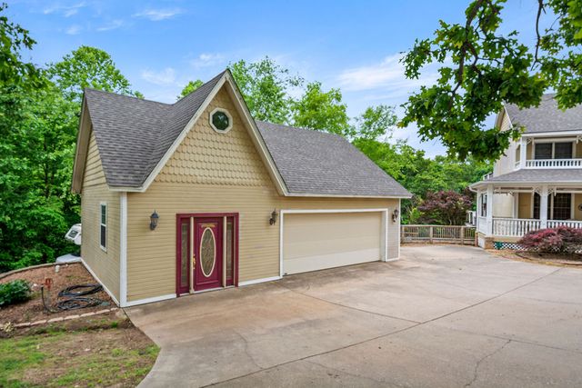 645 W Lancashire Boulevard, Bella Vista, AR 72715