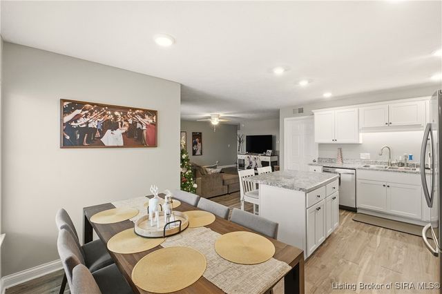 5 Lakeshore Drive, Clarksville, IN 47129