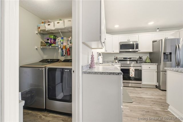 5 Lakeshore Drive, Clarksville, IN 47129