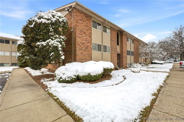 5 Lakeshore Drive, Clarksville, IN 47129