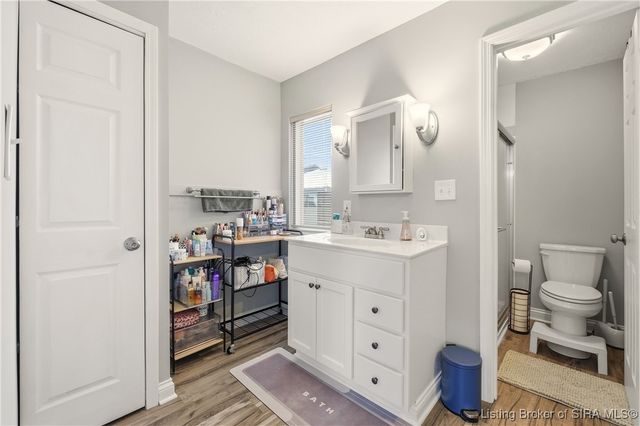 5 Lakeshore Drive, Clarksville, IN 47129