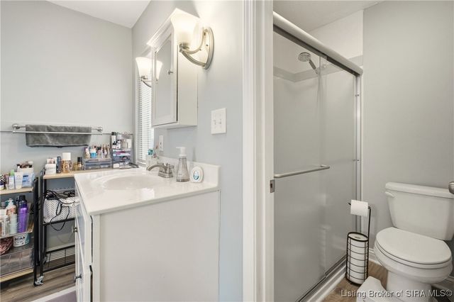 5 Lakeshore Drive, Clarksville, IN 47129