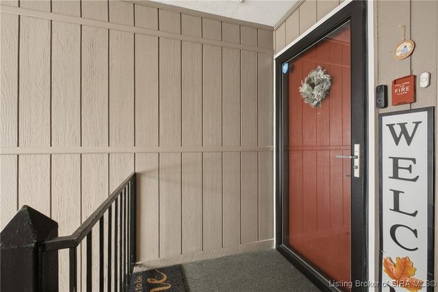 5 Lakeshore Drive, Clarksville, IN 47129