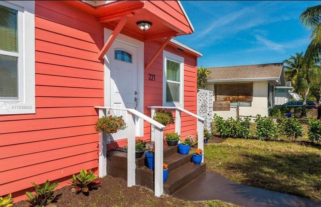 221 S C Street A, Lake Worth Beach, FL 33460