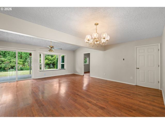 317 Ne 110TH St, Vancouver, WA 98685