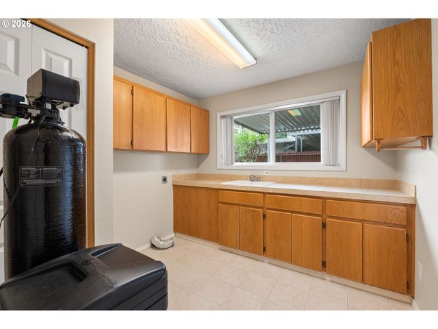 317 Ne 110TH St, Vancouver, WA 98685