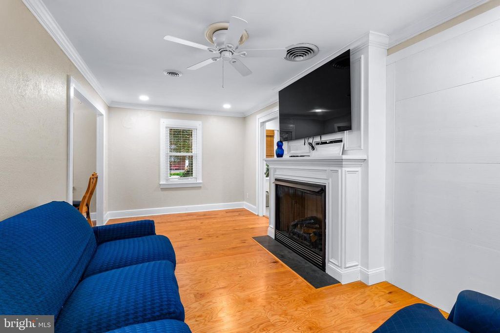 Image 11 of property listing at 57 NEW YORK AVE, Earleville, MD 21919