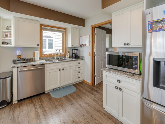 1821 Lakeview Drive, Portage, MI 49002