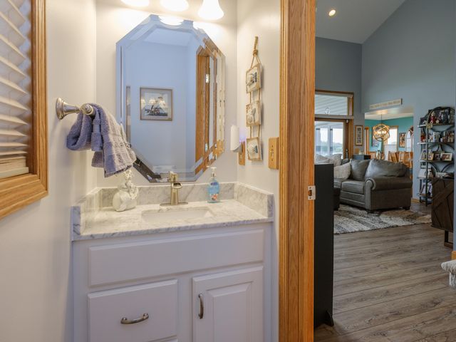 1821 Lakeview Drive, Portage, MI 49002