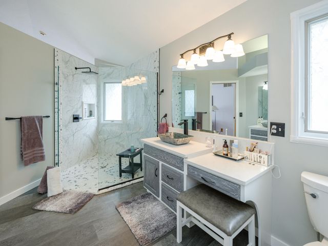 1821 Lakeview Drive, Portage, MI 49002