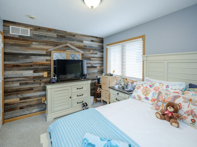1821 Lakeview Drive, Portage, MI 49002