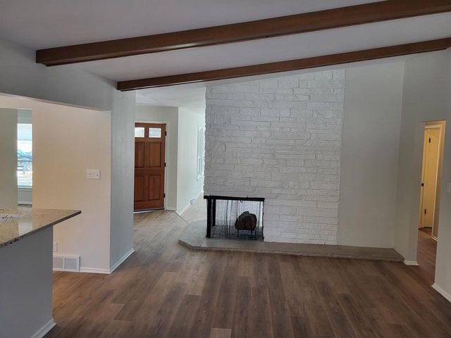 2465 Lionel COURT, Brookfield, WI 53045