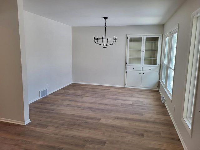 2465 Lionel COURT, Brookfield, WI 53045