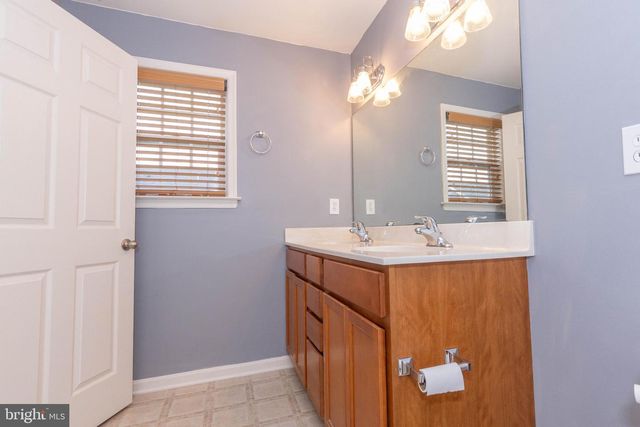 228 MORLATT LN, Martinsburg, WV 25404