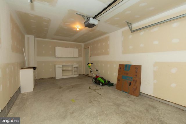 228 MORLATT LN, Martinsburg, WV 25404