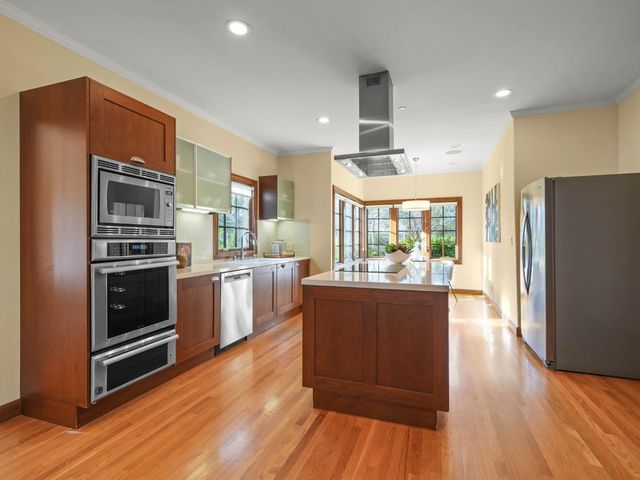 195 Warren Road, San Mateo, CA 94401