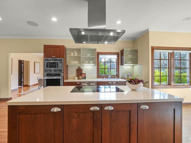 195 Warren Road, San Mateo, CA 94401