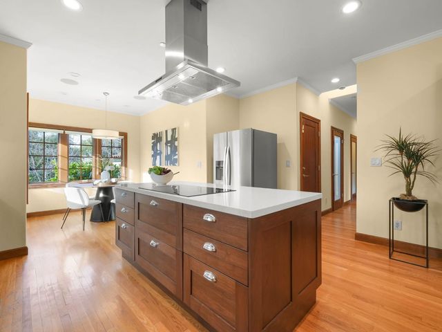 195 Warren Road, San Mateo, CA 94401