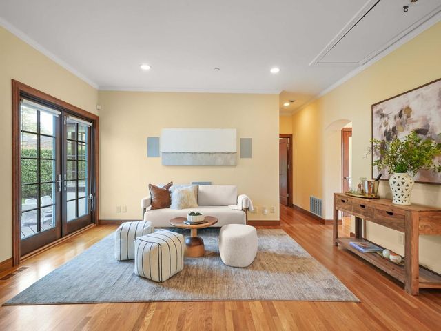 195 Warren Road, San Mateo, CA 94401