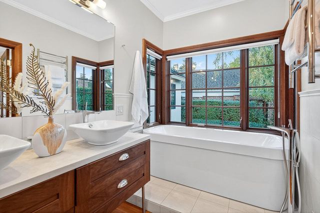 195 Warren Road, San Mateo, CA 94401