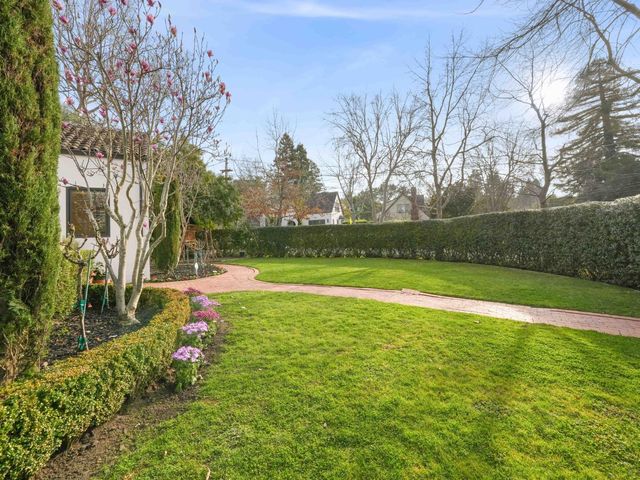 195 Warren Road, San Mateo, CA 94401