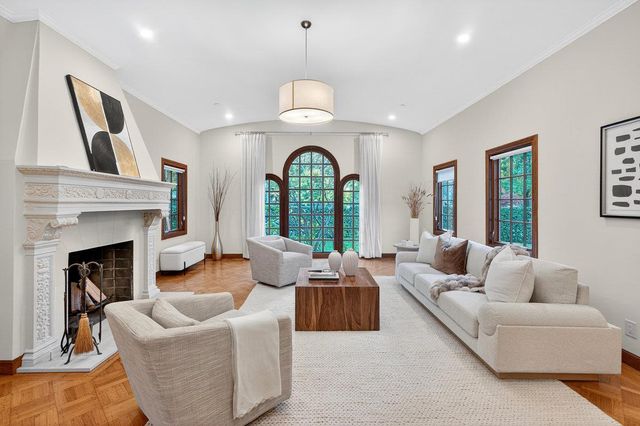 195 Warren Road, San Mateo, CA 94401