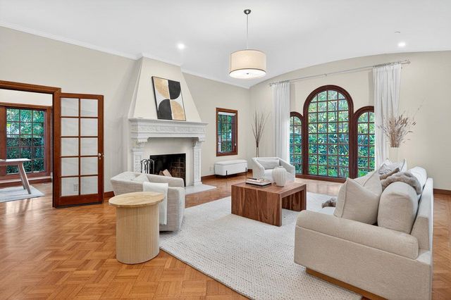 195 Warren Road, San Mateo, CA 94401