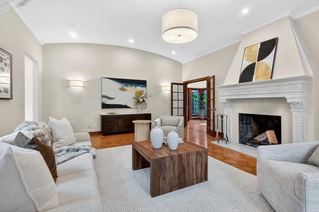 195 Warren Road, San Mateo, CA 94401