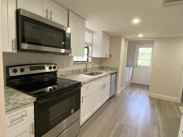 17389 63rd Road N, Loxahatchee, FL 33470