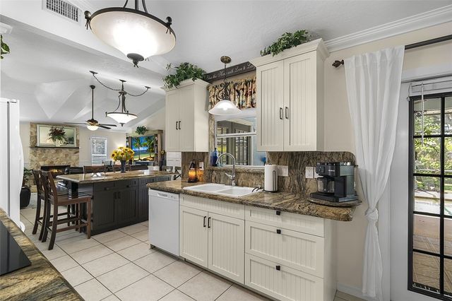 1745 17th Avenue SW, Vero Beach, FL 32962