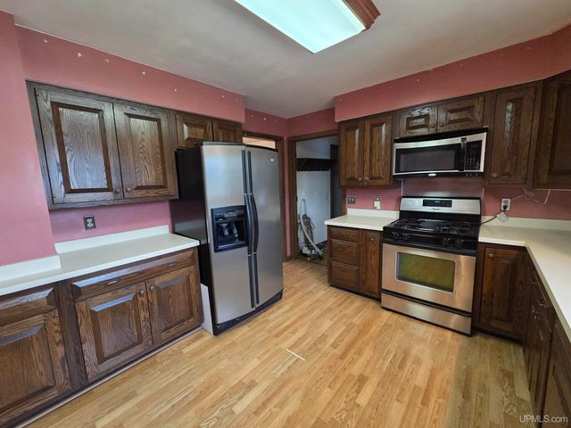 200 Station Road, Gwinn, MI 49841