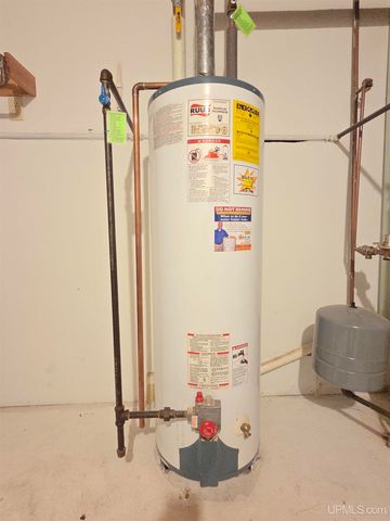 200 Station Road, Gwinn, MI 49841