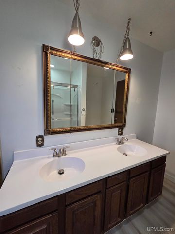 200 Station Road, Gwinn, MI 49841