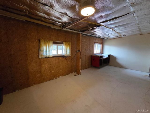 200 Station Road, Gwinn, MI 49841