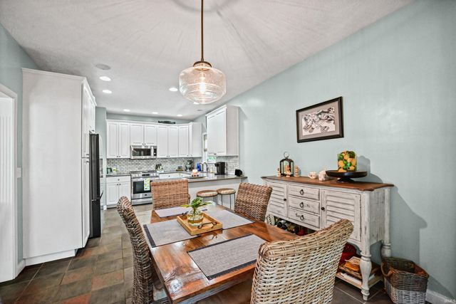 663 N Admirals Pointe Drive, Lafayette, IN 47909