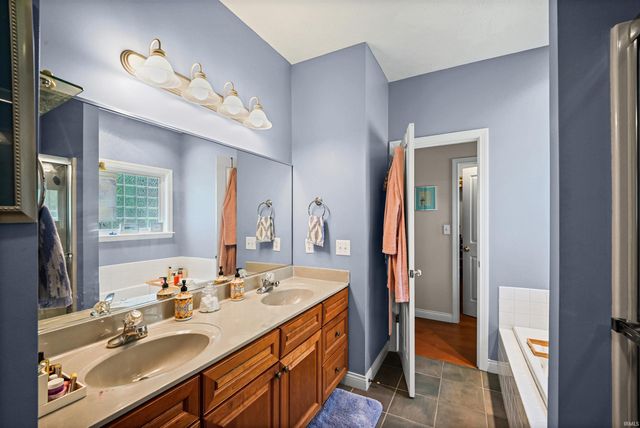 663 N Admirals Pointe Drive, Lafayette, IN 47909