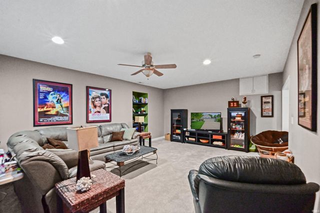 663 N Admirals Pointe Drive, Lafayette, IN 47909