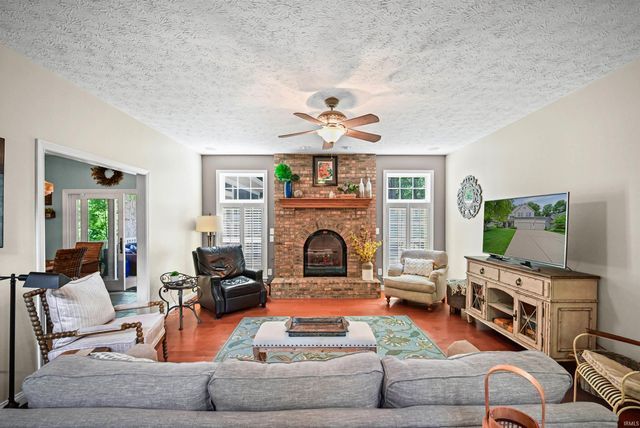 663 N Admirals Pointe Drive, Lafayette, IN 47909
