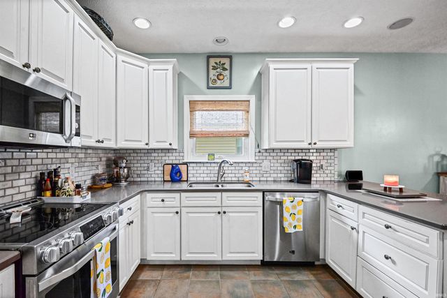 663 N Admirals Pointe Drive, Lafayette, IN 47909