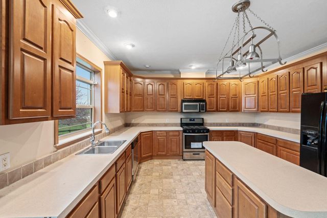 2650 Georgetown Road, Paris, KY 40361