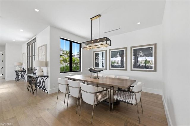 200 Bahia PT, Naples, FL 34103