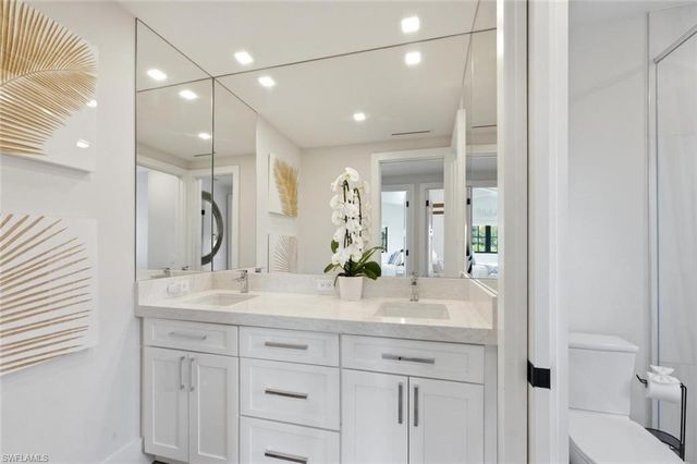200 Bahia PT, Naples, FL 34103