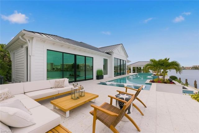 200 Bahia PT, Naples, FL 34103