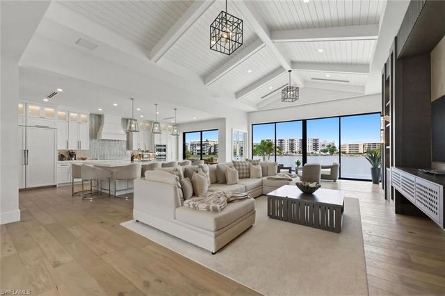 200 Bahia PT, Naples, FL 34103